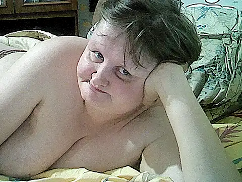 nataly4560 online show from April 6, 2026, 7:04 pm