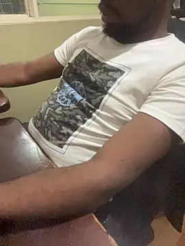 Snapshot of s_hornet chatting on February 23, 2026, 12:12 am s hornet online show from February 23, 2026, 12:12 am