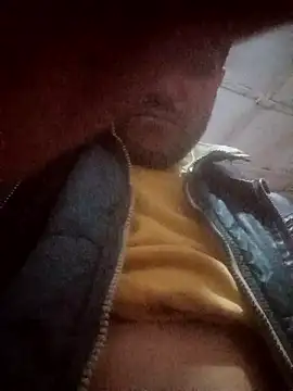 Yassine 1985 online show from January 11, 2026, 1:23 am