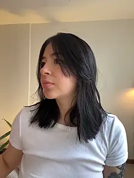 evelynrosess1 online show from July 20, 2026, 9:06 pm