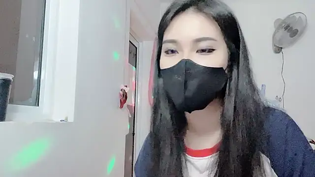 Snapshot of Tieu-May chatting on July 27, 2026, 9:33 pm Tieu-May online show from July 27, 2026, 9:33 pm