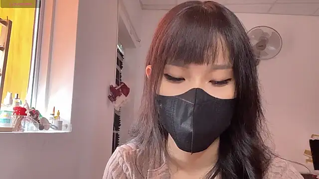 Tieu-May online show from February 25, 2026, 7:52 am