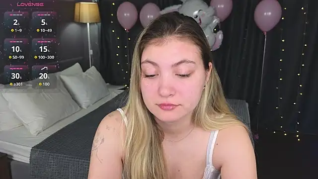 Angel  Grace online show from April 7, 2026, 12:12 am