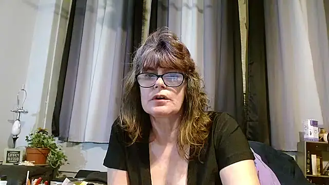 ladylavende3 online show from February 22, 2025, 6:17 am