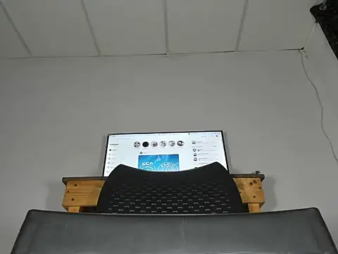 nickytabitch online show from January 18, 2026, 10:35 pm