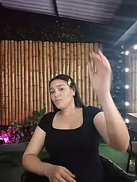 Astrid williams online show from June 3, 2026, 1:50 am
