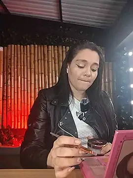 Snapshot of Astrid_williams chatting on July 2, 2026, 1:06 am Astrid williams online show from July 2, 2026, 1:06 am