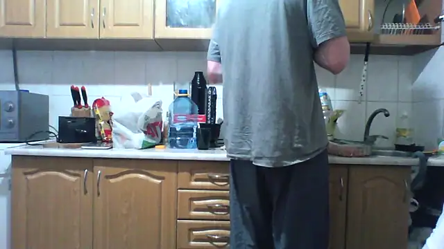 KaelNox online show from April 6, 2026, 3:24 am