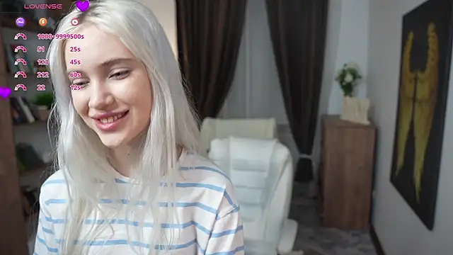 KristalCrowner online show from March 14, 2026, 7:31 pm