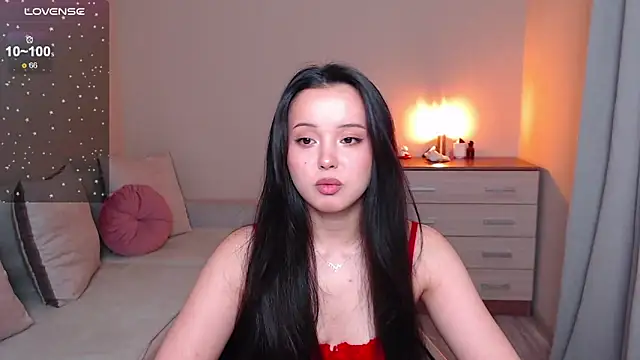 lia hetty online show from December 21, 2025, 5:47 pm