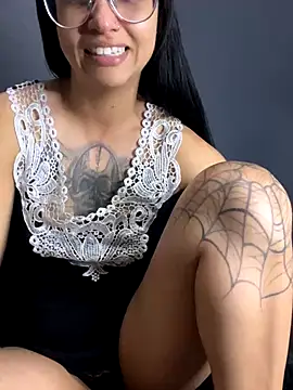 HyaraMoon online show from January 6, 2026, 3:43 am