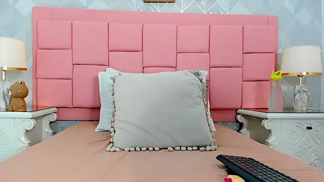 Snapshot of laura_rouse7 chatting on January 14, 2026, 11:47 am laura rouse7 online show from January 14, 2026, 11:47 am