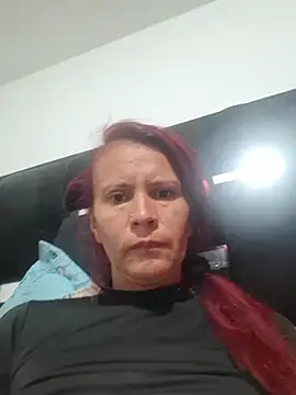 cintia love online show from April 4, 2026, 8:59 pm