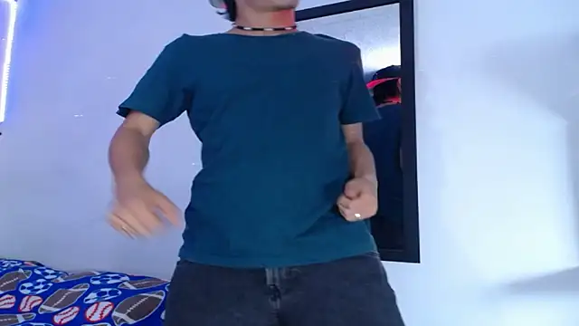 YourSecretCraving online show from March 5, 2026, 1:46 am