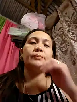 prettymomma24xx online show from February 10, 2026, 8:19 pm