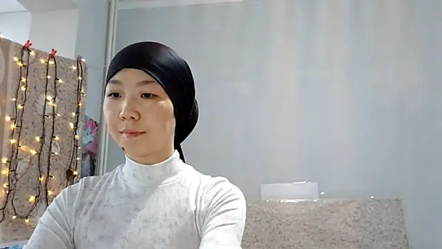 VuiCutie online show from January 6, 2026, 3:10 am