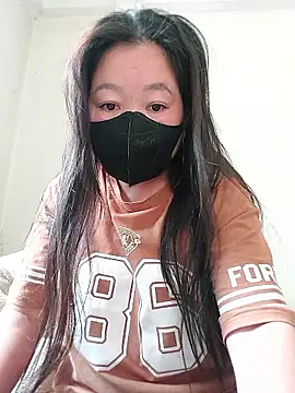 donaaa2 online show from January 13, 2026, 2:04 am