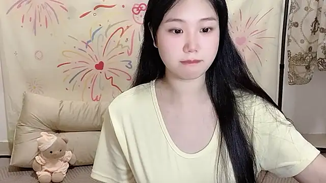 xiaoguai99 online show from July 8, 2026, 12:39 pm