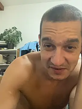 slabyhrac online show from June 19, 2026, 1:44 am
