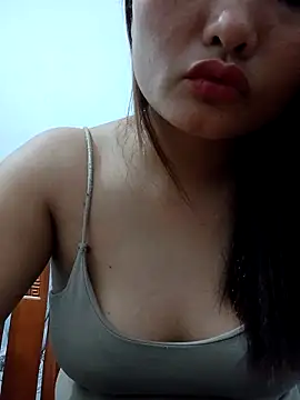 Sweet--Sexy online show from April 15, 2026, 7:58 pm