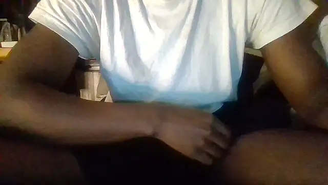 Snapshot of Quuwavve chatting on February 14, 2026, 5:07 am Quuwavve online show from February 14, 2026, 5:07 am