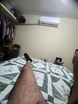 Snapshot of rulpi1313 chatting on February 7, 2026, 2:47 pm rulpi1313 online show from February 7, 2026, 2:47 pm