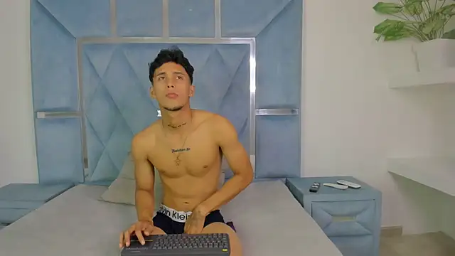 aishaxht online show from May 27, 2026, 4:20 am
