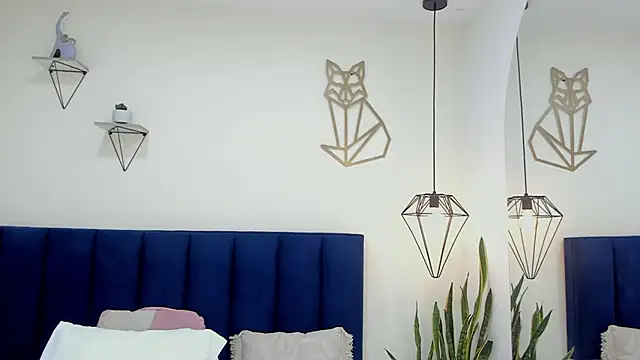 Snapshot of mayaevansmg chatting on February 19, 2026, 12:13 pm mayaevansmg online show from February 19, 2026, 12:13 pm