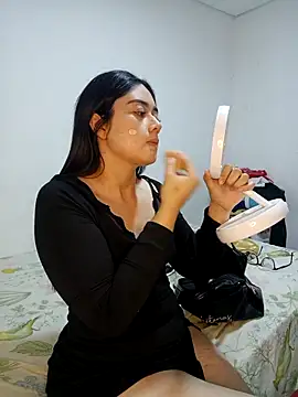 Snapshot of SweetAlbedo chatting on February 5, 2026, 3:02 am SweetAlbedo online show from February 5, 2026, 3:02 am