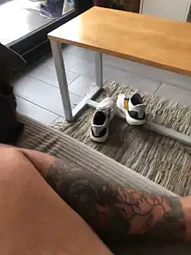 psilocibina22 online show from April 18, 2026, 10:28 am