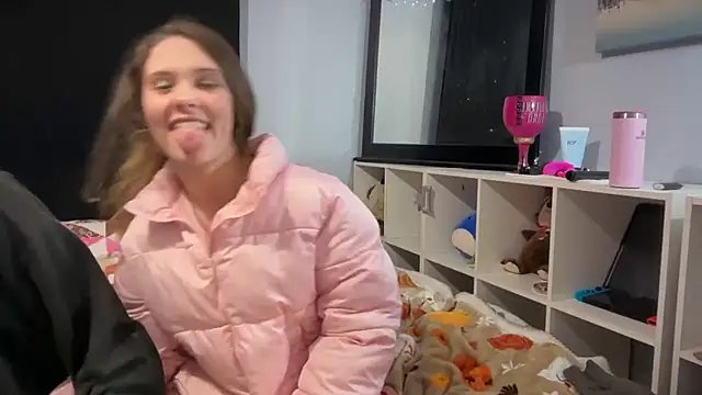 Snapshot of thecouplessecret chatting on January 12, 2026, 7:37 am thecouplessecret online show from January 12, 2026, 7:37 am