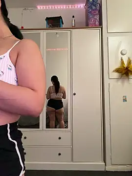 Marisa ass online show from March 26, 2026, 9:07 am