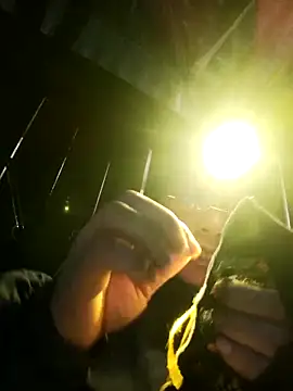 Snapshot of lala-bubu chatting on January 7, 2026, 7:13 am lala-bubu online show from January 7, 2026, 7:13 am