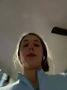 Snapshot of lriana_miller chatting on February 15, 2026, 8:08 pm lriana miller online show from February 15, 2026, 8:08 pm