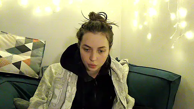 Julia GraceOF online show from January 16, 2026, 7:18 pm