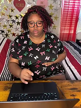 Snapshot of Chocolatebunnyxx96 chatting on February 17, 2026, 5:32 pm Chocolatebunnyxx96 online show from February 17, 2026, 5:32 pm