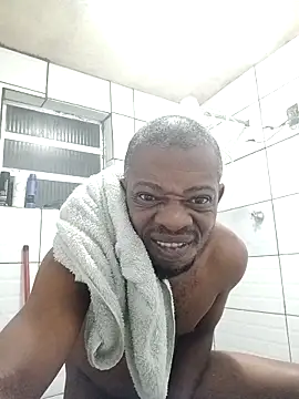 Negaomalinha1 online show from April 2, 2026, 1:46 am