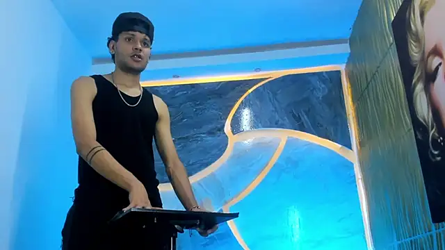 Snapshot of Lucas_hot_20 chatting on February 10, 2026, 5:28 am Lucas hot 20 online show from February 10, 2026, 5:28 am