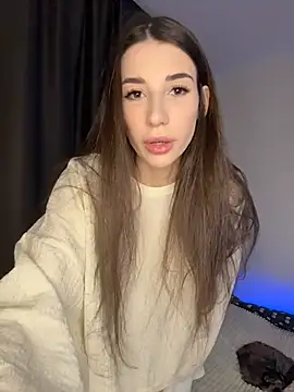 LaineTop1 online show from January 7, 2026, 1:49 pm