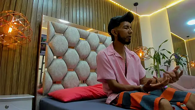 Snapshot of james__walsh chatting on February 1, 2026, 7:56 pm james walsh online show from February 1, 2026, 7:56 pm