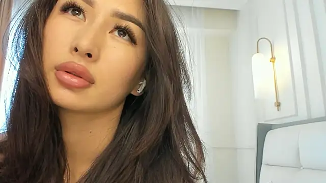 SayokoMia S online show from April 1, 2026, 9:32 am