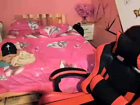 Snapshot of CamAlexa chatting on January 7, 2026, 10:59 pm CamAlexa online show from January 7, 2026, 10:59 pm