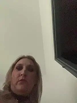 Danijela123 online show from April 3, 2026, 4:35 pm