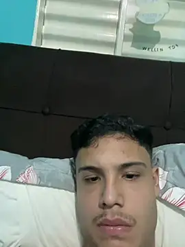 Wellington00  online show from February 27, 2026, 12:44 am