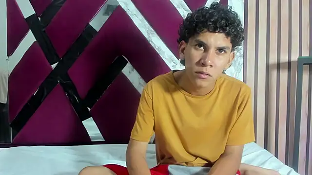 Snapshot of jhonaEstrada chatting on January 9, 2026, 3:02 am jhonaEstrada online show from January 9, 2026, 3:02 am