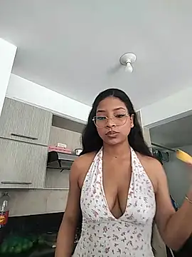 KATALINA SANTANA  online show from June 27, 2026, 6:47 pm