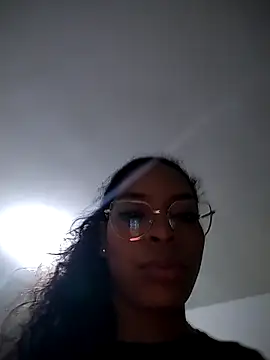 KATALINA SANTANA  online show from February 25, 2026, 11:37 pm