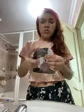 CrystalFairy007 online show from May 13, 2026, 3:35 am
