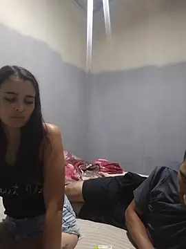 Rodrigohernan19 online show from April 17, 2026, 2:58 am