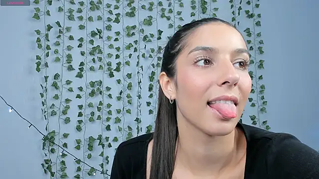 Snapshot of stella_torres chatting on January 12, 2026, 12:01 pm stella torres online show from January 12, 2026, 12:01 pm